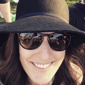 Meet your Posher, Dana